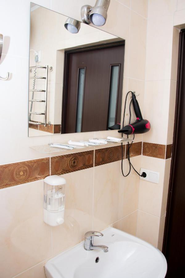 Faraon Hotel Ivano-Frankivsk Luaran gambar