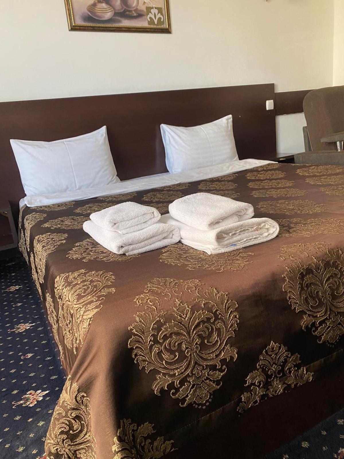 Faraon Hotel Ivano-Frankivsk Luaran gambar